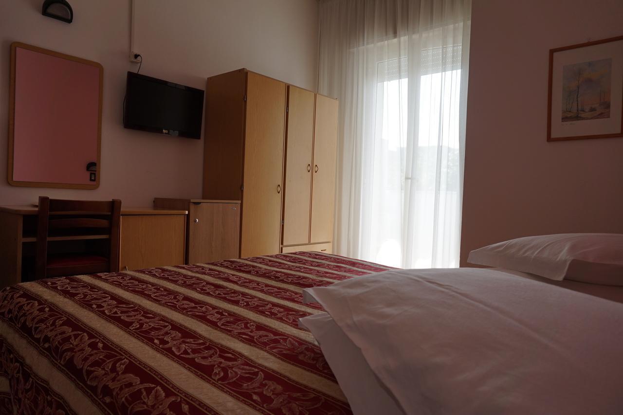 Hotel Angelus Rimini Exterior photo